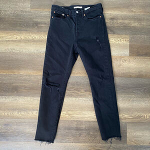 Levi's Wedgie Jeans Women 27 Black Distressed Frayed Taper Premium Flattering